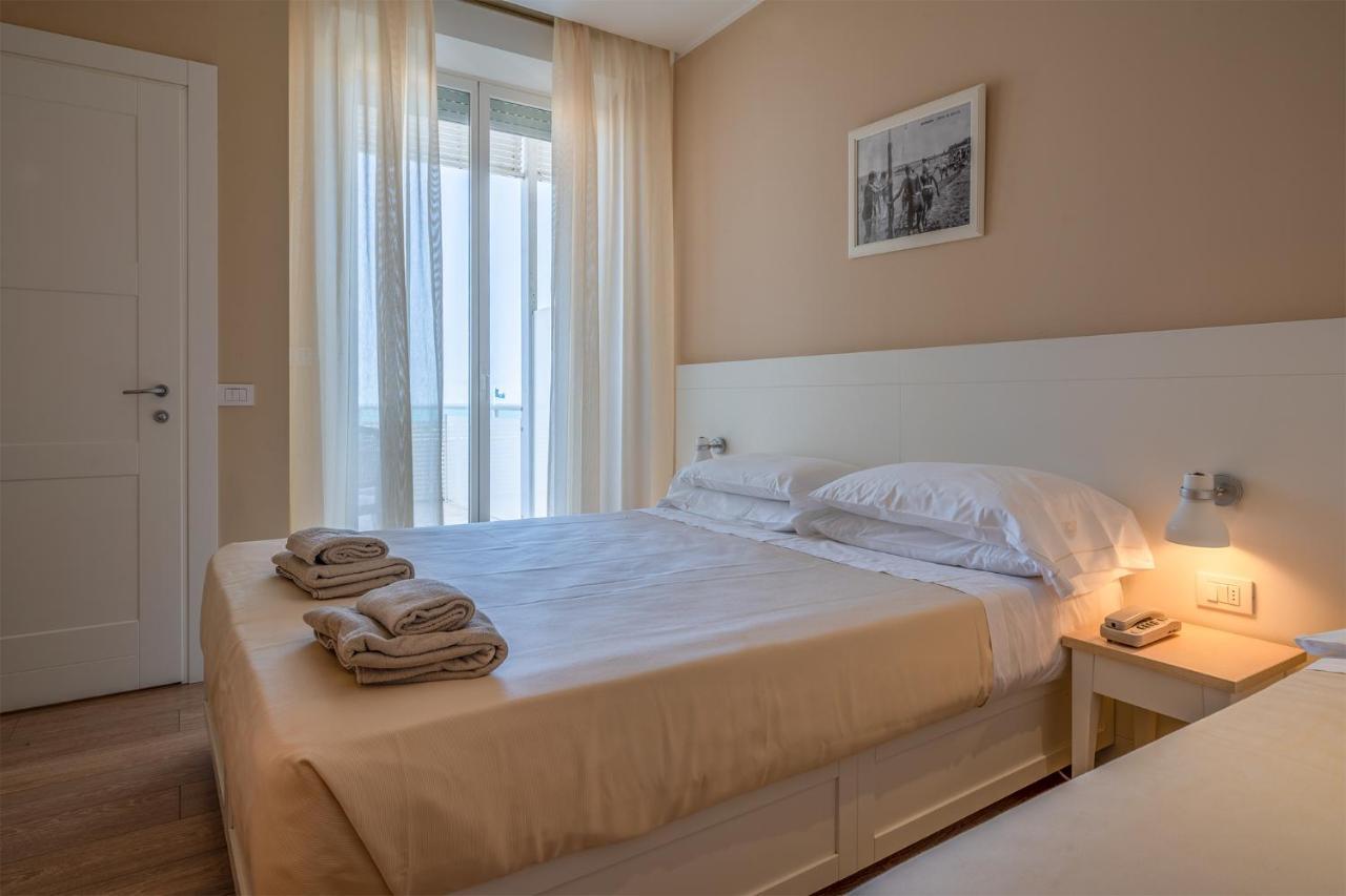 Hotel Bristol Cattolica Eksteriør bilde