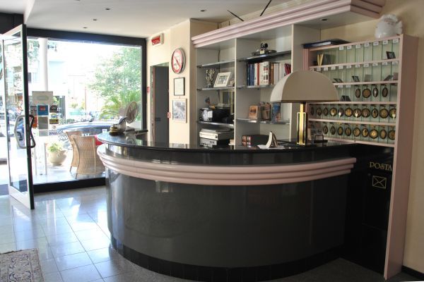 Hotel Bristol Cattolica Eksteriør bilde