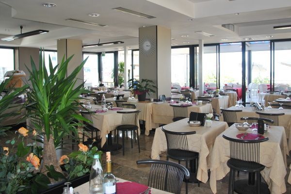 Hotel Bristol Cattolica Eksteriør bilde