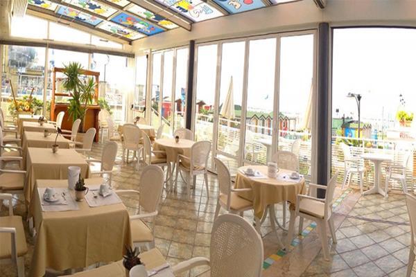 Hotel Bristol Cattolica Eksteriør bilde